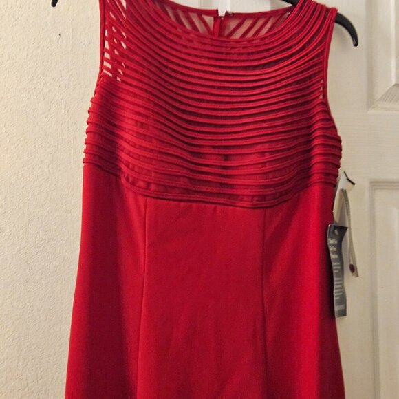 NWT Donna Morgan Event Occasion Party long red formal dress sexy slit 4 - Picture 3 of 12